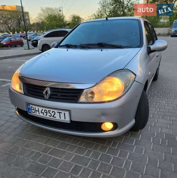Седан Renault Thalia 2009 в 