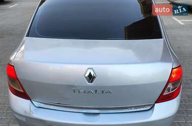 Седан Renault Thalia 2009 в 
