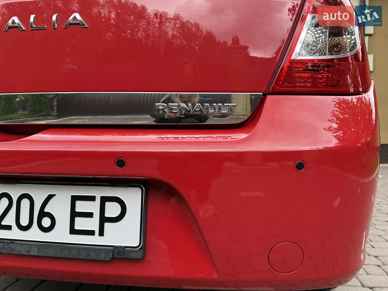 Седан Renault Thalia 2009 в Косове
