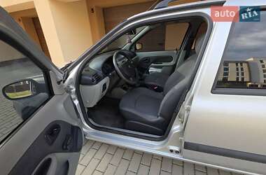Седан Renault Thalia 2005 в 