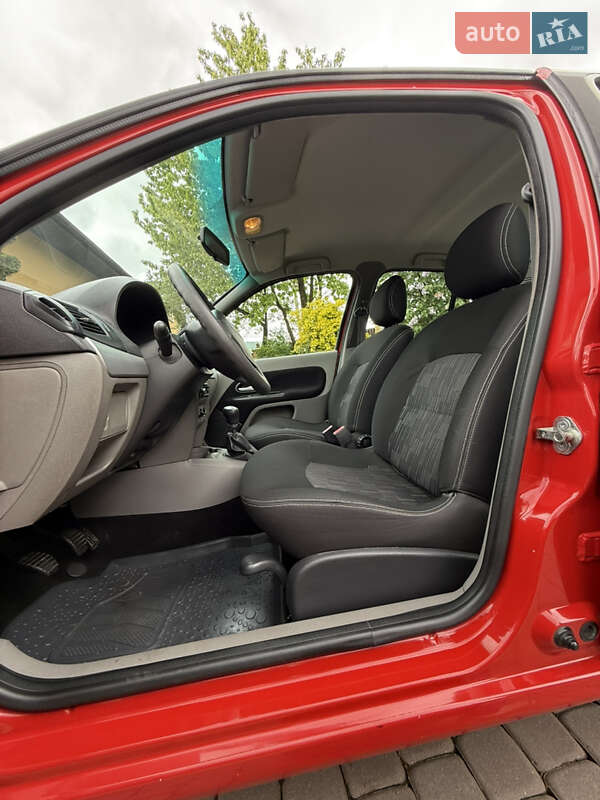 Седан Renault Thalia 2009 в Косове фото 14 Седан Renault Thalia 2009 в Косове