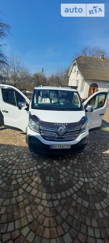 Renault Trafic пасс.