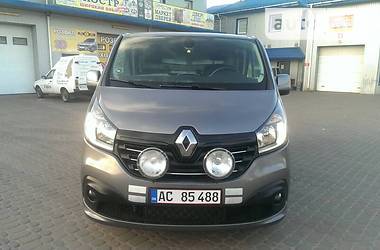 Грузопассажирский фургон Renault Trafic 2015 в Ровно