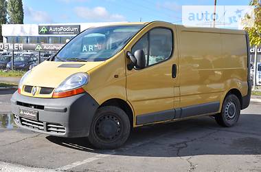 Грузопассажирский фургон Renault Trafic 2005 в Николаеве