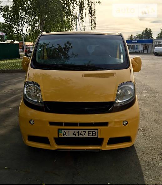 Вантажопасажирський фургон Renault Trafic 2006 в Києві