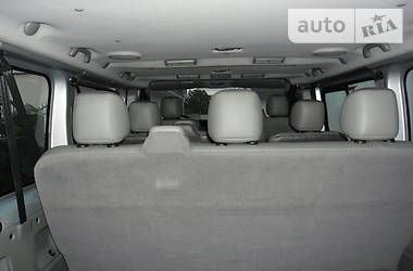 Вантажопасажирський фургон Renault Trafic 2009 в 