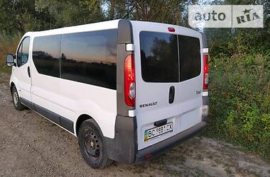 Грузопассажирский фургон Renault Trafic 2007 в Самборе