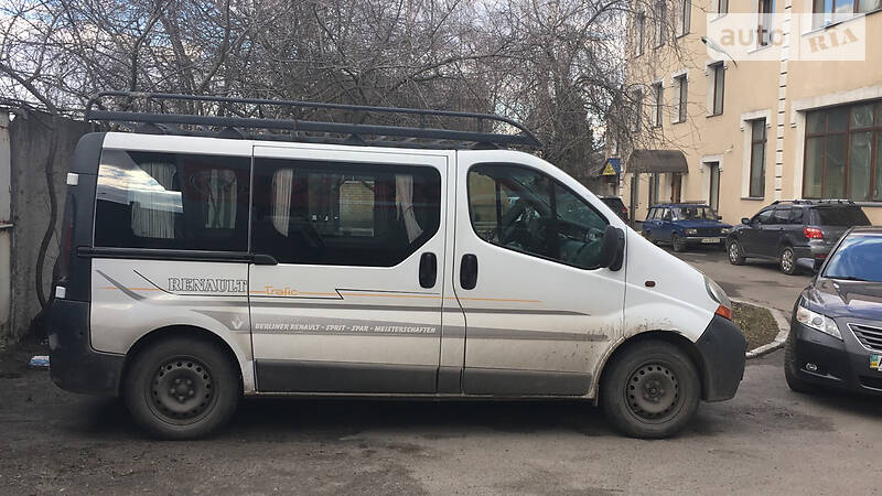 Мінівен Renault Trafic 2003 в Києві