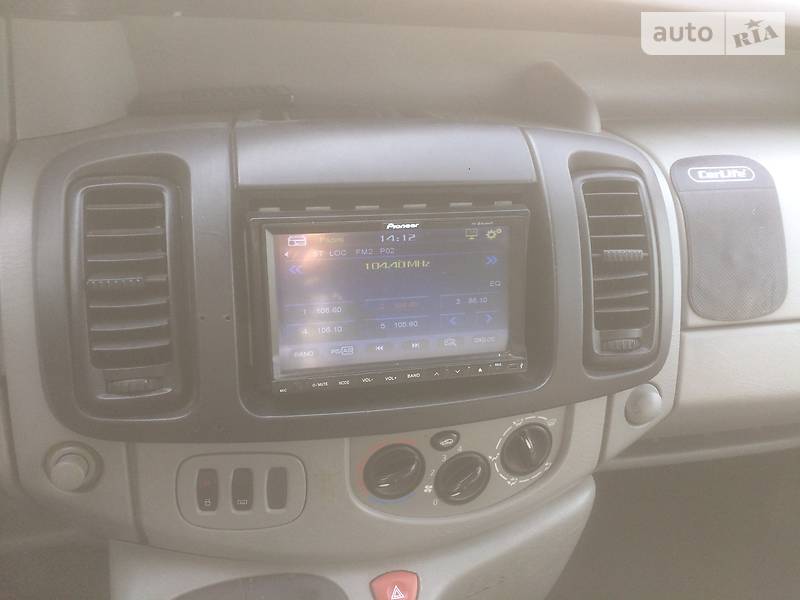 Мінівен Renault Trafic 2004 в Вижниці