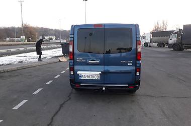 Грузопассажирский фургон Renault Trafic 2015 в Новоархангельске