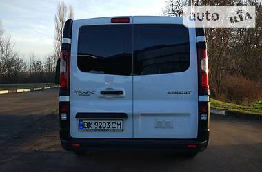 Вантажопасажирський фургон Renault Trafic 2015 в Дубні