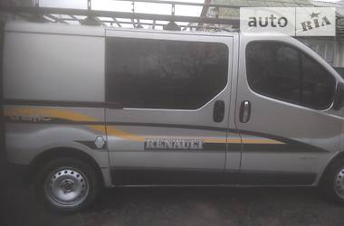 Грузопассажирский фургон Renault Trafic 2004 в Фастове