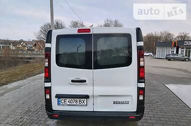 Вантажний фургон Renault Trafic 2017 в Чернівцях