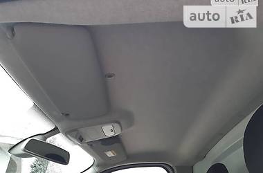 Вантажопасажирський фургон Renault Trafic 2015 в 