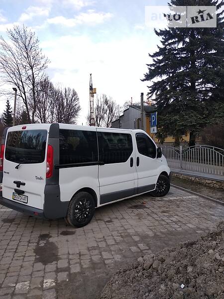 Мінівен Renault Trafic 2009 в Тернополі