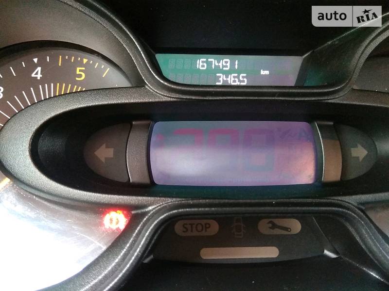 Вантажопасажирський фургон Renault Trafic 2016 в Бердичеві