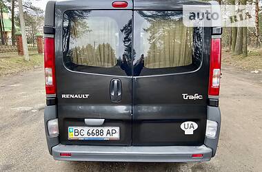 Мінівен Renault Trafic 2006 в 