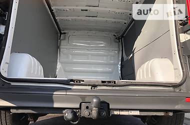 Вантажопасажирський фургон Renault Trafic 2013 в 