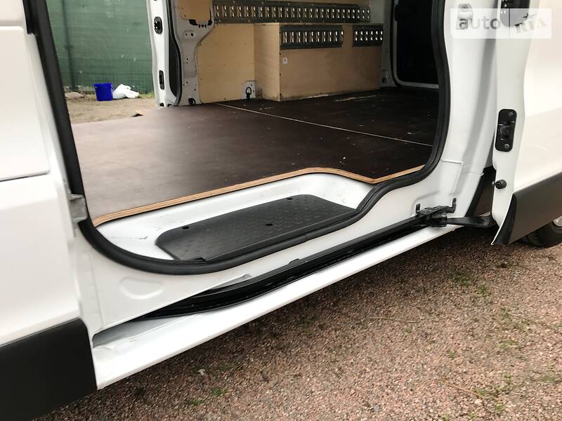 Вантажопасажирський фургон Renault Trafic 2015 в Одесі фото 6 Вантажопасажирський фургон Renault Trafic 2015 в Одесі