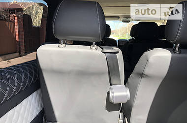 Вантажопасажирський фургон Renault Trafic 2017 в 