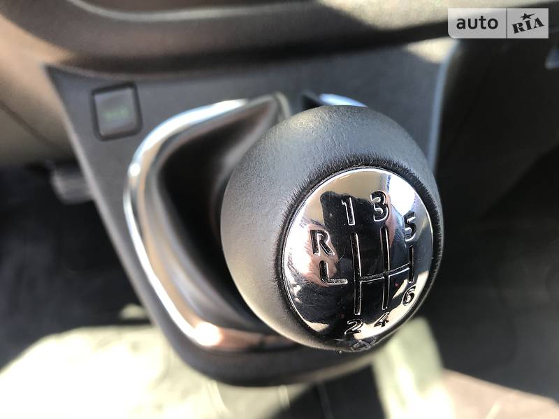 Мінівен Renault Trafic 2015 в Бродах