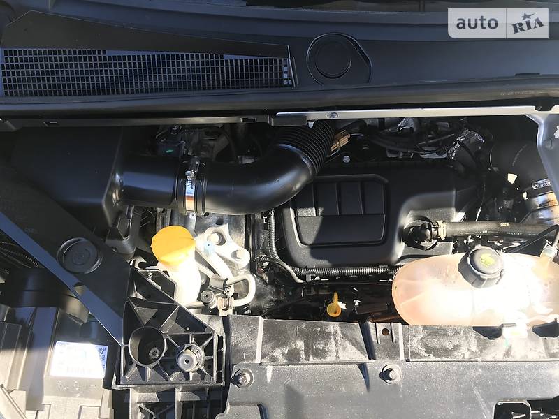 Мінівен Renault Trafic 2015 в Бродах