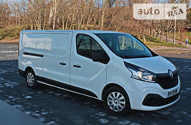Вантажопасажирський фургон Renault Trafic 2016 в 