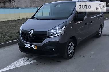 Вантажопасажирський фургон Renault Trafic 2015 в 