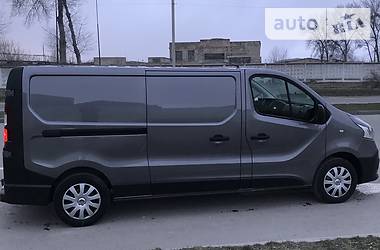 Вантажопасажирський фургон Renault Trafic 2015 в 