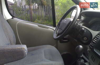Грузопассажирский фургон Renault Trafic 2006 в 