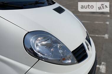 Мінівен Renault Trafic 2013 в 