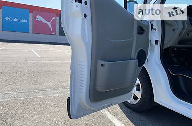 Мінівен Renault Trafic 2013 в 