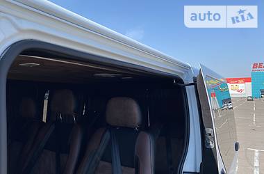 Мінівен Renault Trafic 2013 в 