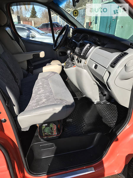 Минивэн Renault Trafic 2004 в Золочеве