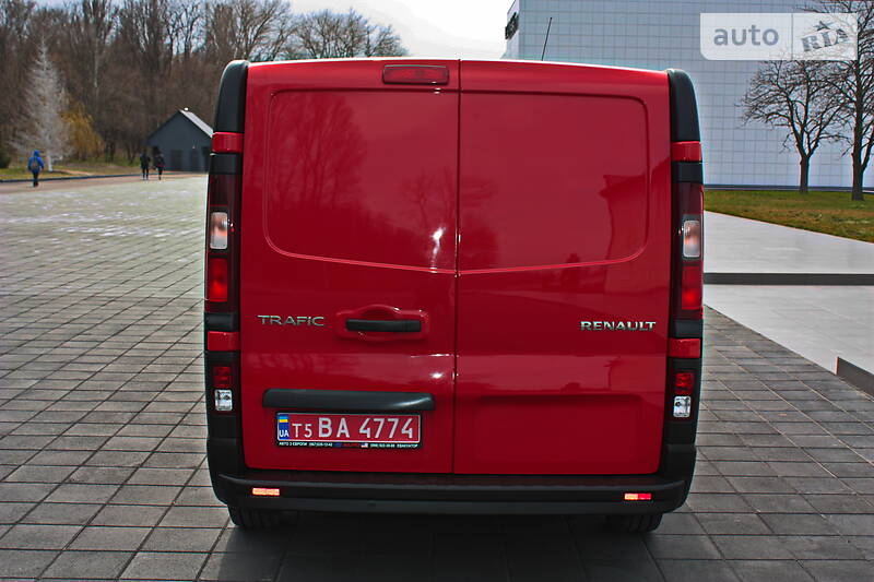 Вантажопасажирський фургон Renault Trafic 2015 в Кременчуці фото 7 Вантажопасажирський фургон Renault Trafic 2015 в Кременчуці
