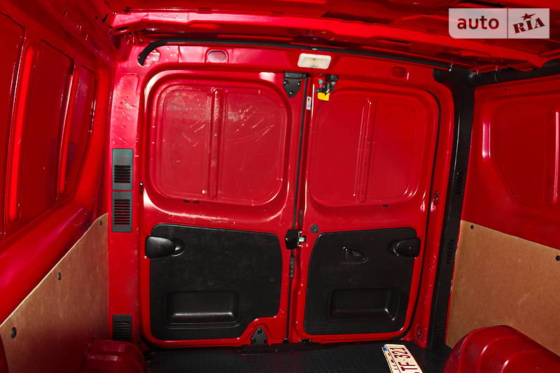 Вантажопасажирський фургон Renault Trafic 2015 в Кременчуці фото 12 Вантажопасажирський фургон Renault Trafic 2015 в Кременчуці