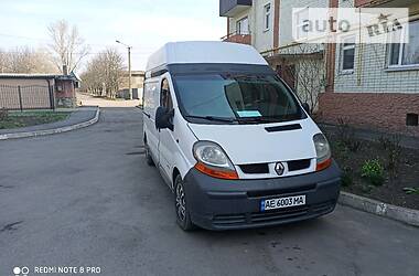 Вантажопасажирський фургон Renault Trafic 2006 в 