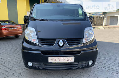 Мінівен Renault Trafic 2012 в 