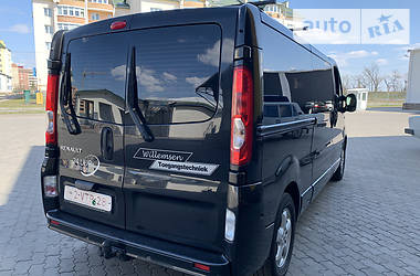 Мінівен Renault Trafic 2012 в 