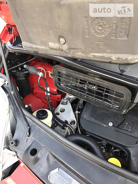 Вантажопасажирський фургон Renault Trafic 2005 в Умані