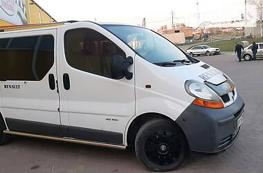 Вантажопасажирський фургон Renault Trafic 2005 в 