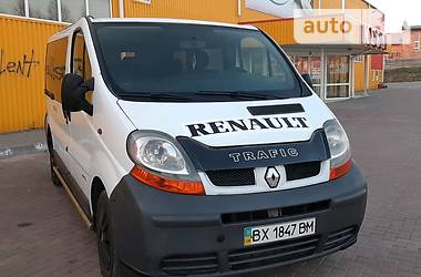 Вантажопасажирський фургон Renault Trafic 2005 в 