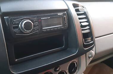 Вантажопасажирський фургон Renault Trafic 2005 в 