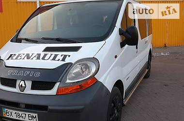 Вантажопасажирський фургон Renault Trafic 2005 в 