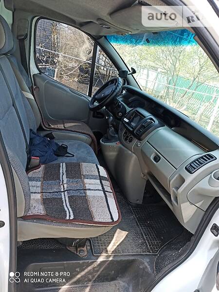 Вантажопасажирський фургон Renault Trafic 2006 в Кривому Розі фото 6 Вантажопасажирський фургон Renault Trafic 2006 в Кривому Розі