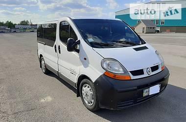 Грузопассажирский фургон Renault Trafic 2002 в Тульчине