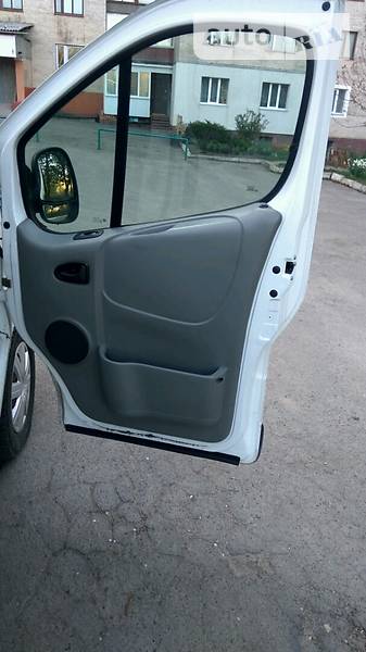Вантажопасажирський фургон Renault Trafic 2005 в Хмельницькому