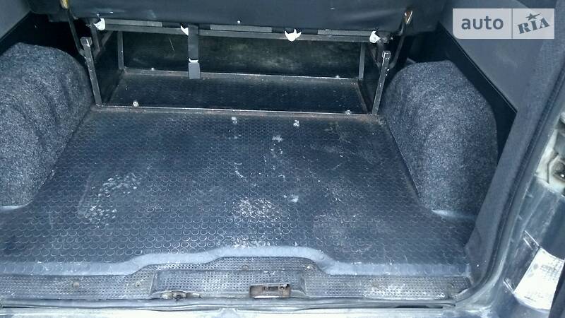 Вантажопасажирський фургон Renault Trafic 2005 в Хмельницькому