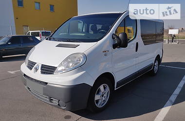 Минивэн Renault Trafic 2010 в 