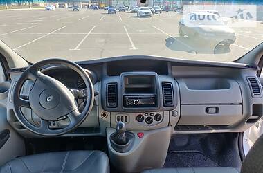 Минивэн Renault Trafic 2010 в 